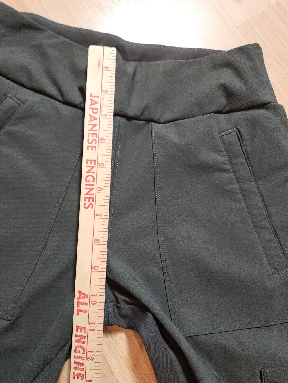 Athleta Headlands Hybrid Cargo Tight Pants Pull On Green Size 8 Hiking Trekking - Picture 13 of 16